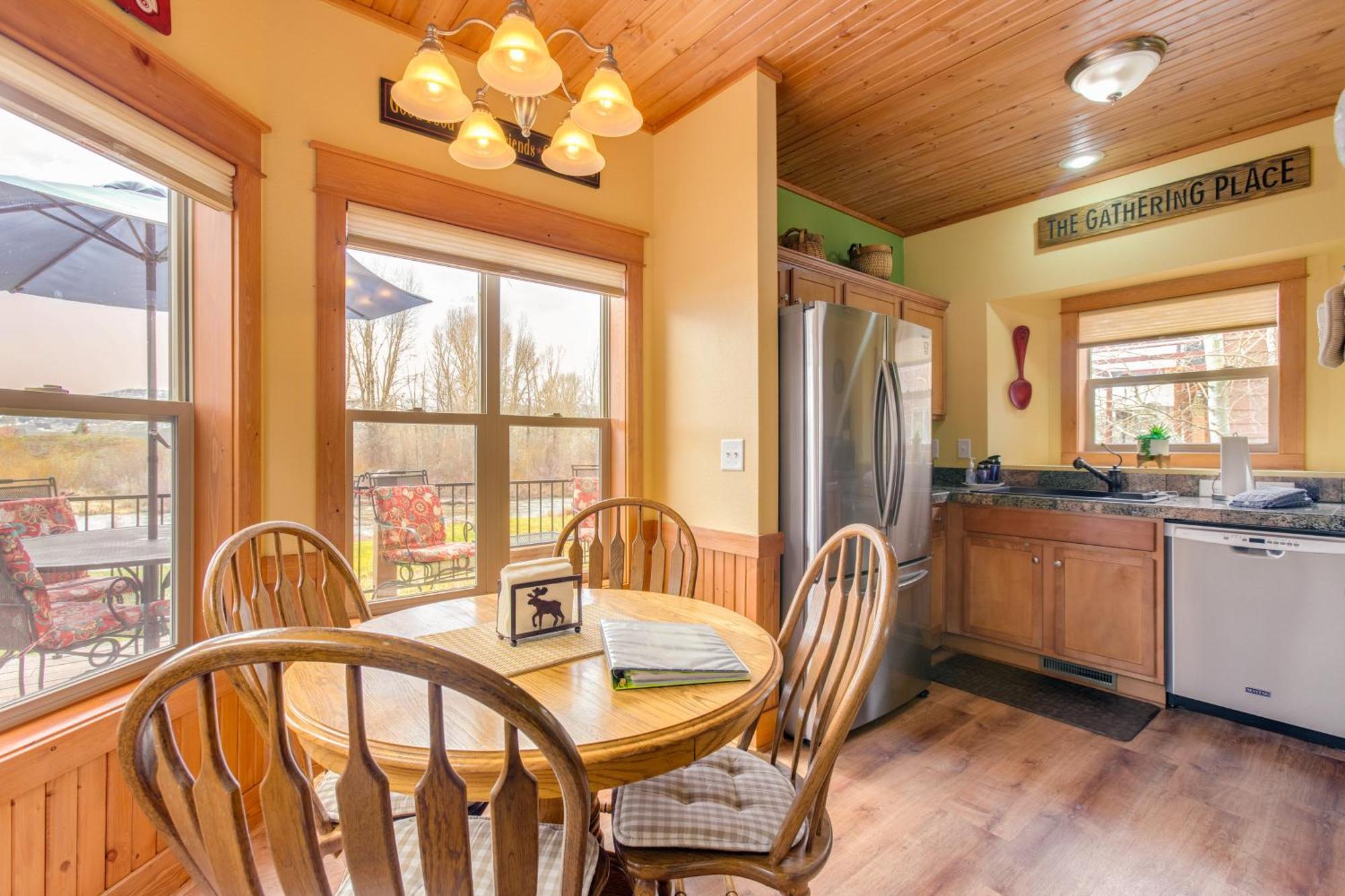 Riverfront Cabin About 4 Mi To Granby Ranch! Bagian luar foto