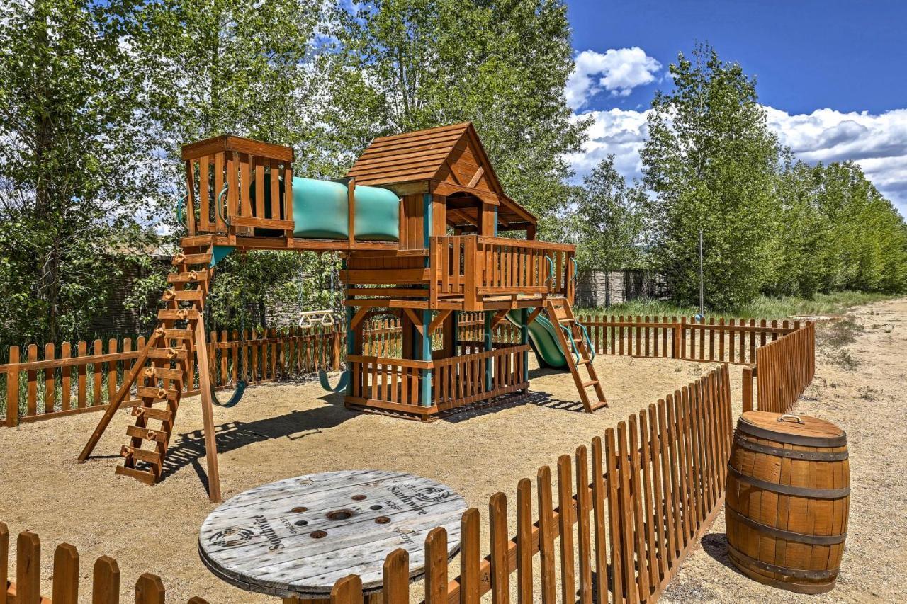 Riverfront Cabin About 4 Mi To Granby Ranch! Bagian luar foto